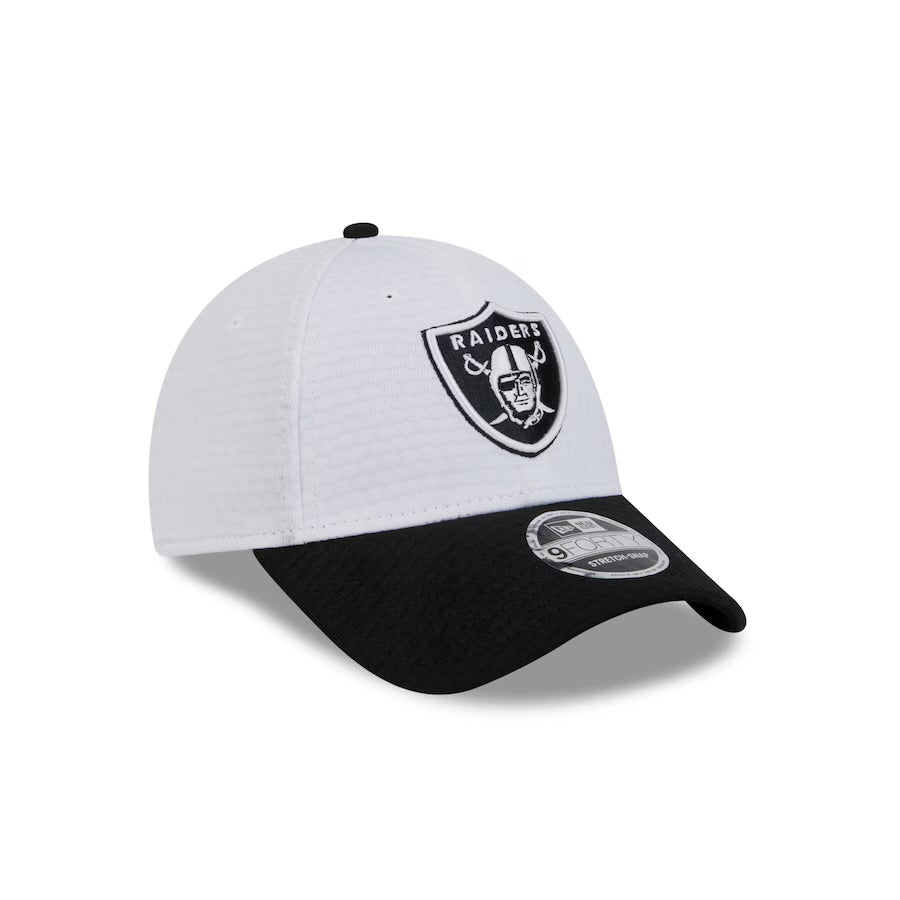 Las Vegas Raiders Hat - Training Camp Collection 2-Tone 9Forty NFL Stretch Snapback Cap - New Era